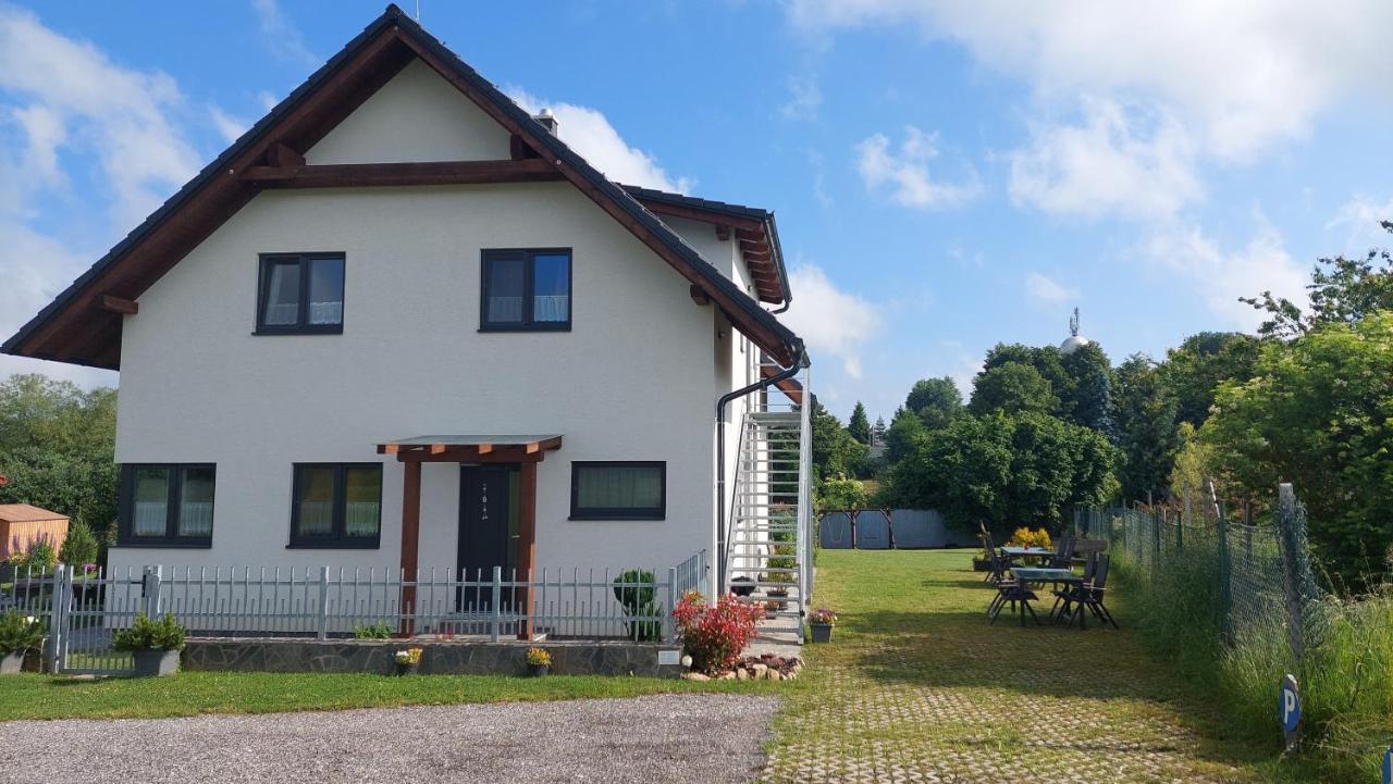 Apartmany Kohoutek A Slepicka V Novohradskych Horach Nové Hrady Екстериор снимка