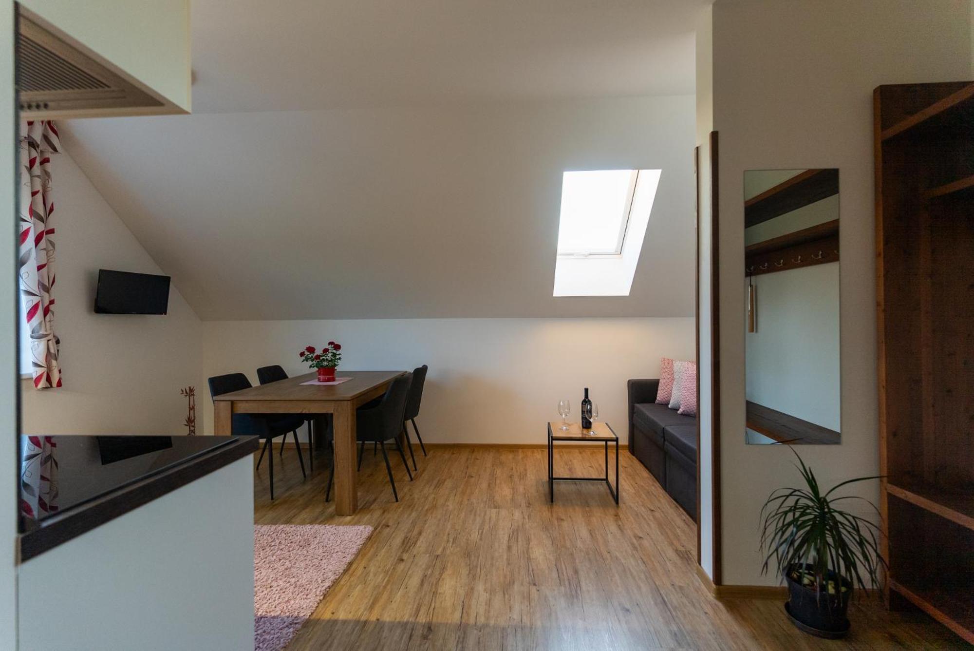 Apartmany Kohoutek A Slepicka V Novohradskych Horach Nové Hrady Екстериор снимка