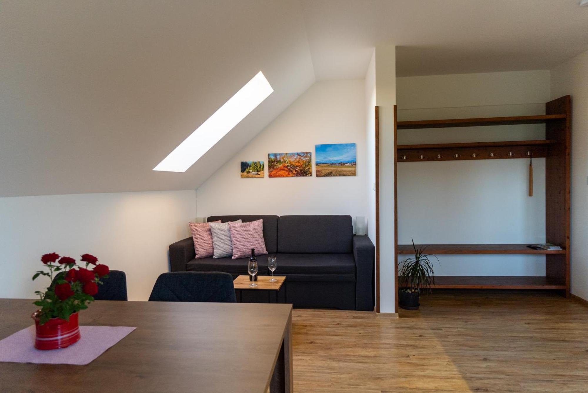 Apartmany Kohoutek A Slepicka V Novohradskych Horach Nové Hrady Екстериор снимка