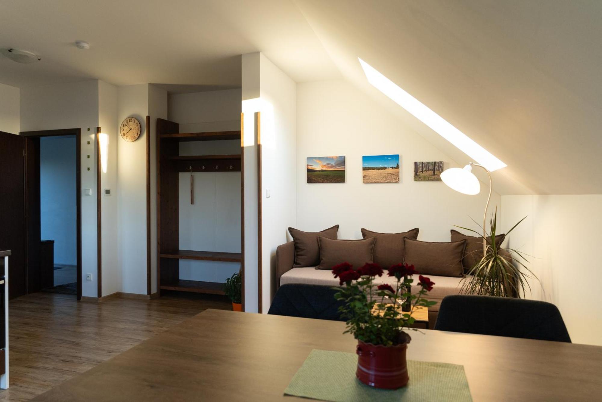 Apartmany Kohoutek A Slepicka V Novohradskych Horach Nové Hrady Екстериор снимка